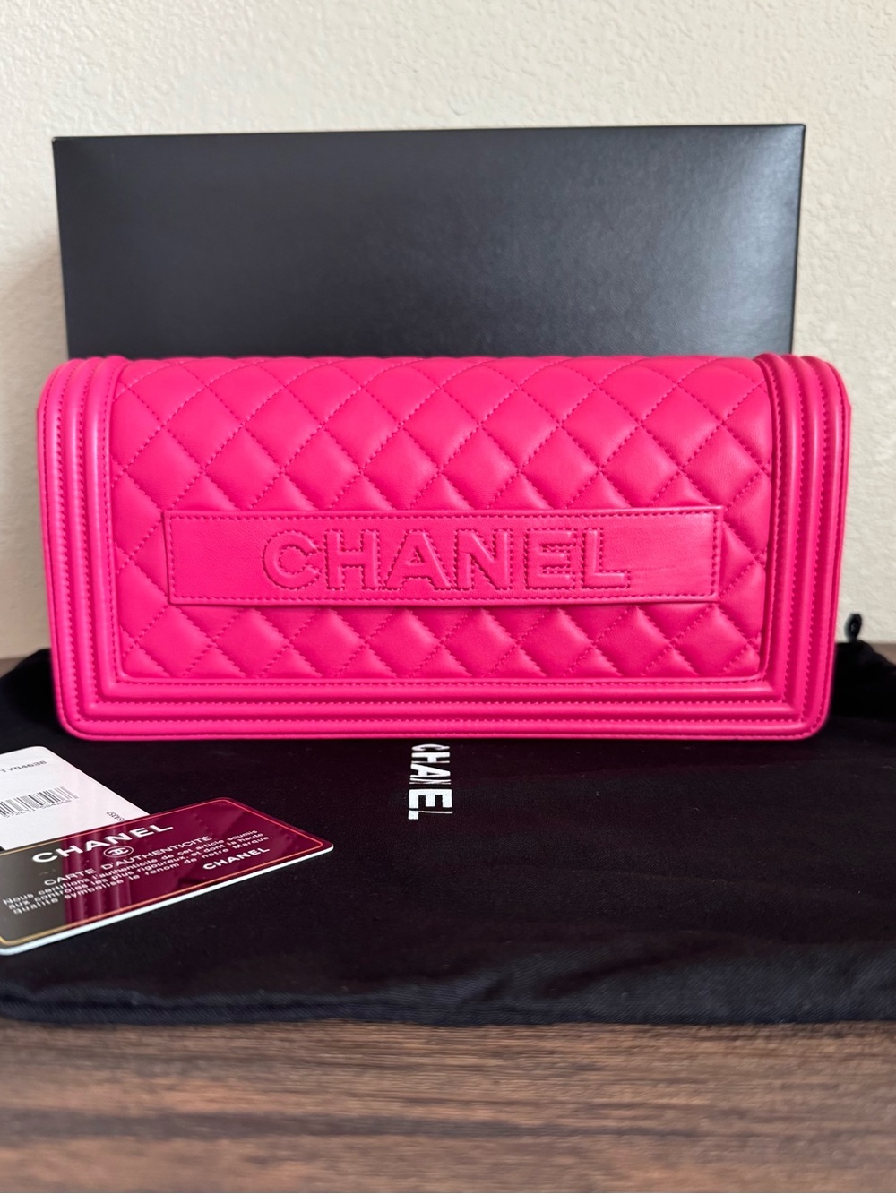 NEW CHANEL Large Quilted Lambskin Leather Boy Clutch - Picture 6 of 9